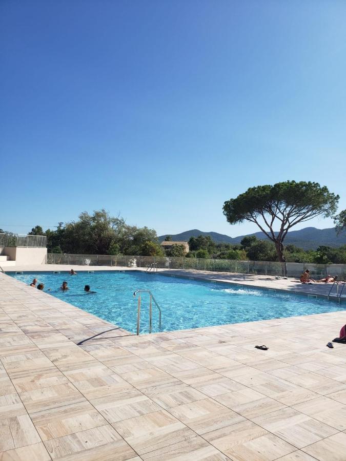 Appartement Neuf Moderne Avec Piscine ピュジェ・シュル・アルジャン エクステリア 写真